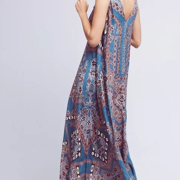 HEMANT AND NANDITA THE WILD LONG DRESS - Picture 10 of 10